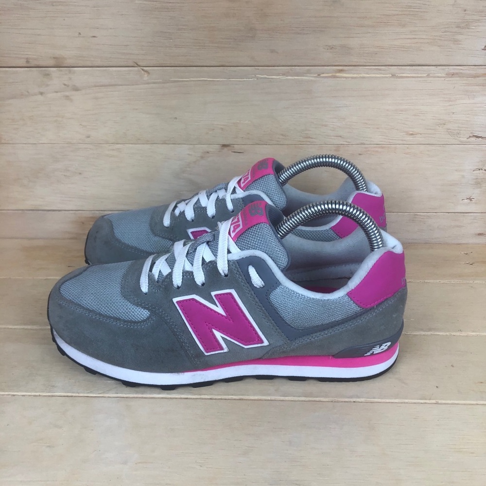 New balance 574 gray pink women’s sz 6